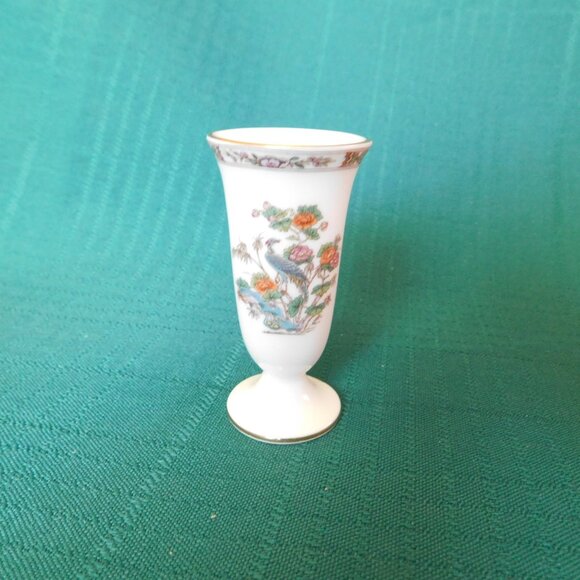 (Sold) Wedgwood Kutani Crane (1971) mini bud vase mint condition - Picture 3 of 6